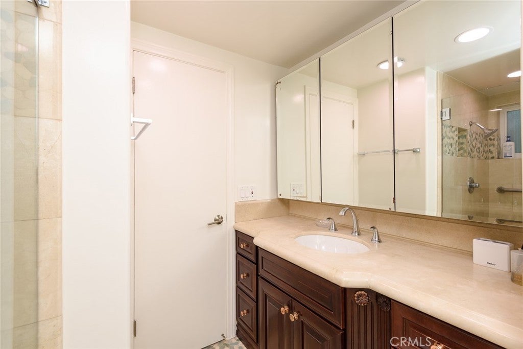 Newport Beach, California, 92663, United States, ,5 BathroomsBathrooms,Residential,Active,1762822