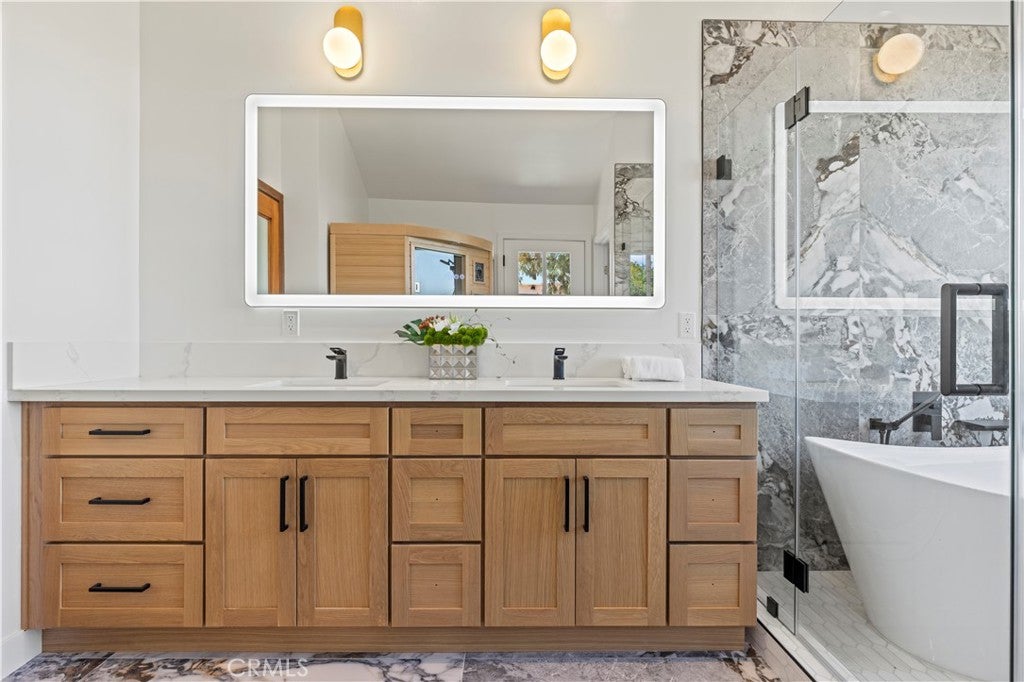 Los Angeles, California, 90046, United States, 3 Bedrooms Bedrooms, ,4 BathroomsBathrooms,Residential,Active,1862862