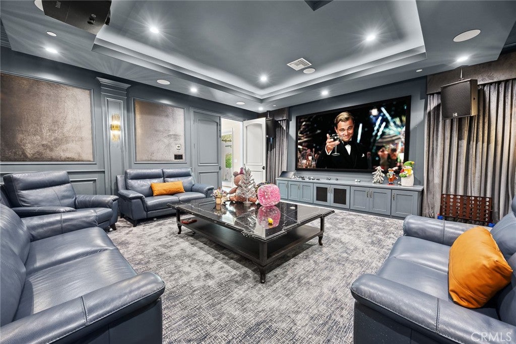 Arcadia, California, 91007, United States, 6 Bedrooms Bedrooms, ,7 BathroomsBathrooms,Residential,Pending,1898195