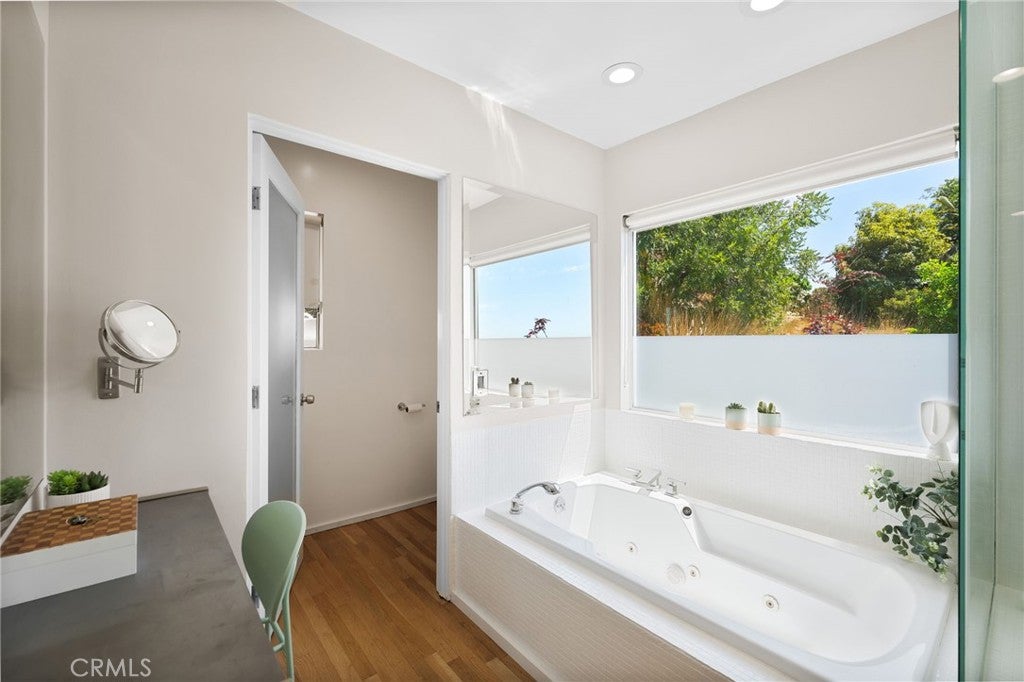 West Hollywood, California, 90069, United States, 3 Bedrooms Bedrooms, ,4 BathroomsBathrooms,Residential,Active,1922666