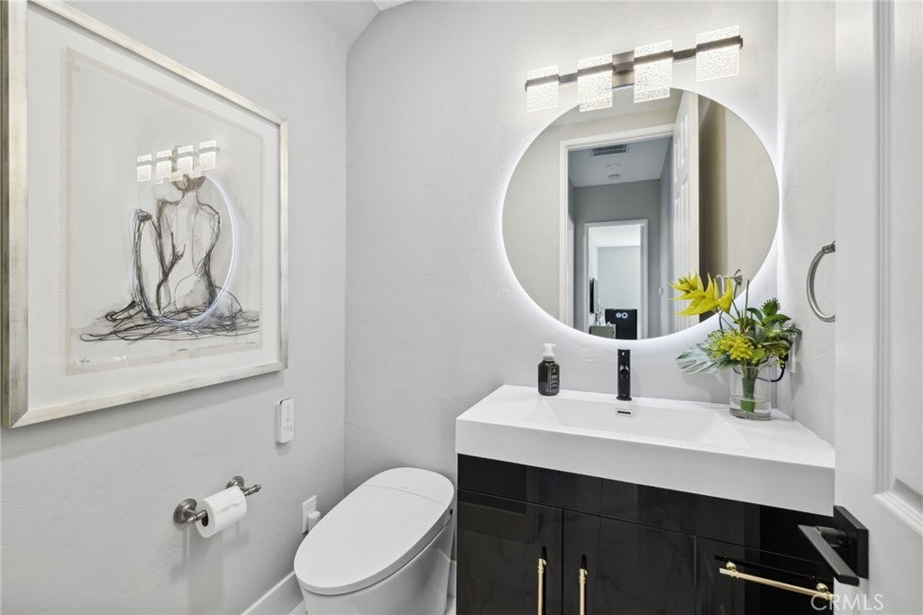 Yucaipa, California, 92399, United States, 4 Bedrooms Bedrooms, ,6 BathroomsBathrooms,Residential,Active,1858722