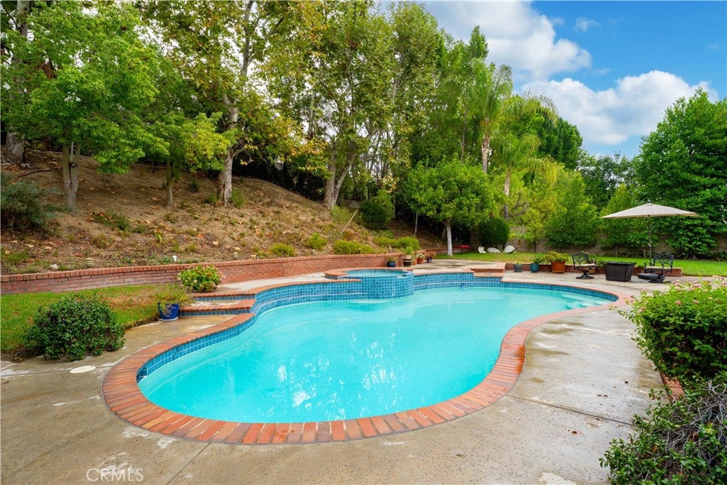 Granada Hills, California, 91344, United States, 5 Bedrooms Bedrooms, ,3 BathroomsBathrooms,Residential,Active,1952998