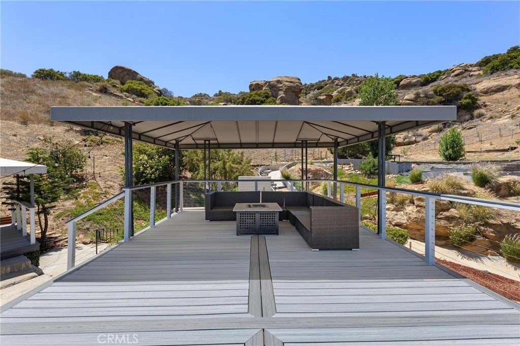 Chatsworth, California, 91311, United States, 4 Bedrooms Bedrooms, ,4 BathroomsBathrooms,Residential,Active,2011421