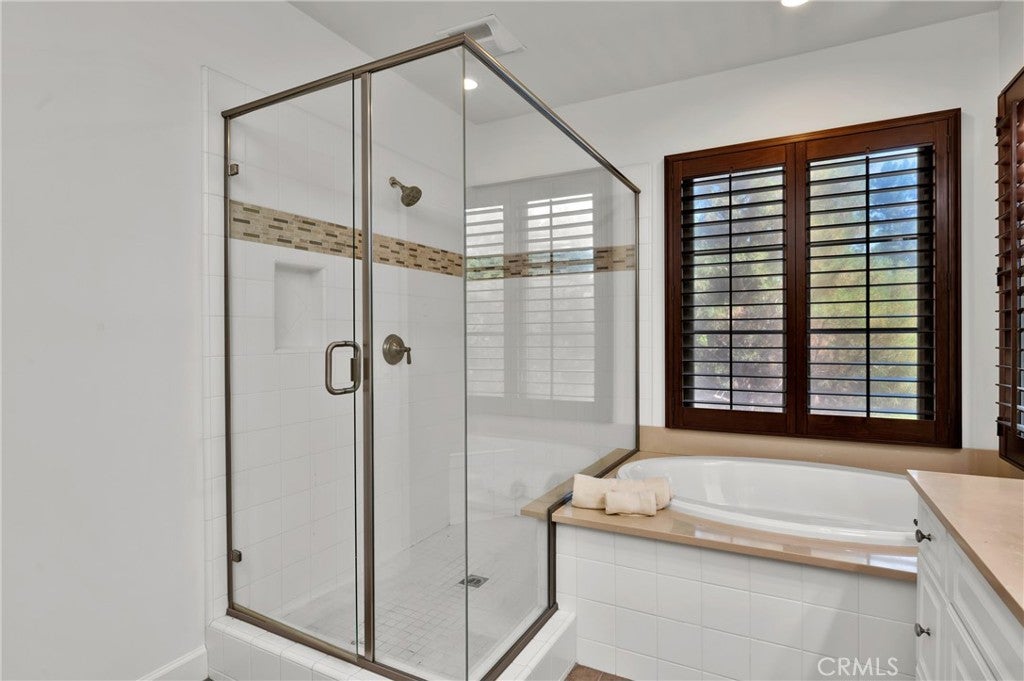 Irvine, California, 92618, United States, 4 Bedrooms Bedrooms, ,4 BathroomsBathrooms,Residential,Active,1894158