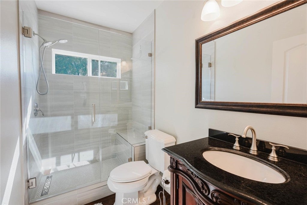 Santa Clarita, California, 91350, United States, 6 Bedrooms Bedrooms, ,5 BathroomsBathrooms,Residential,Active,2006901