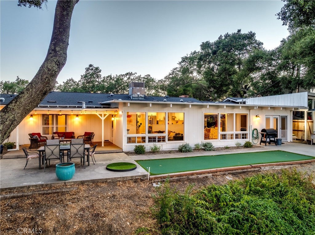 Atascadero, California, 93422, United States, 4 Bedrooms Bedrooms, ,2 BathroomsBathrooms,Residential,Active,1913985