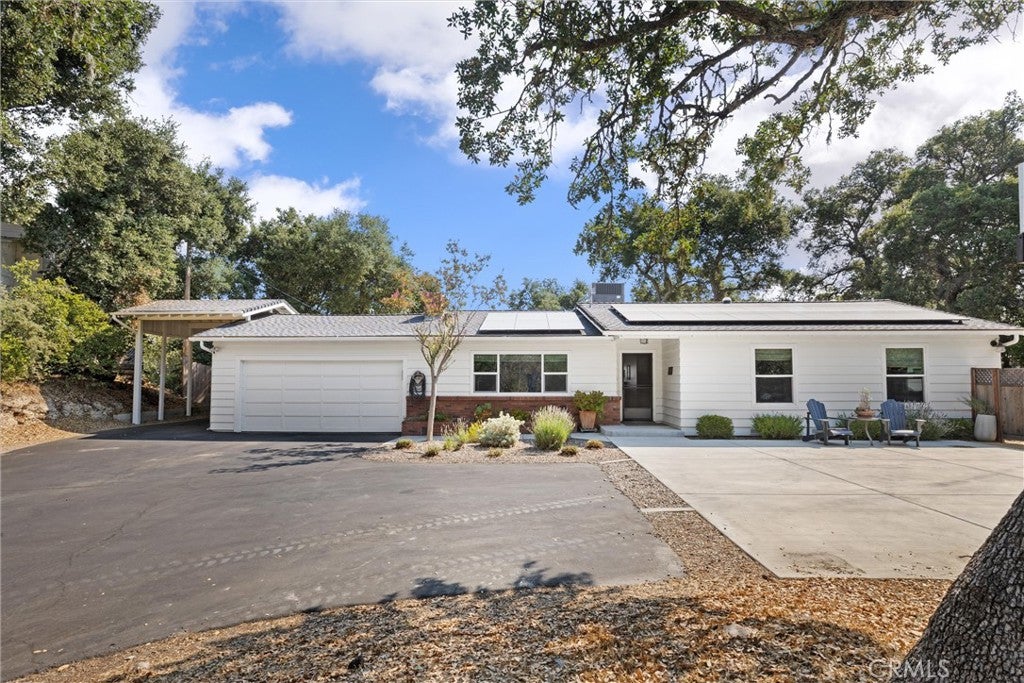 Atascadero, California, 93422, United States, 4 Bedrooms Bedrooms, ,2 BathroomsBathrooms,Residential,Active,1913985