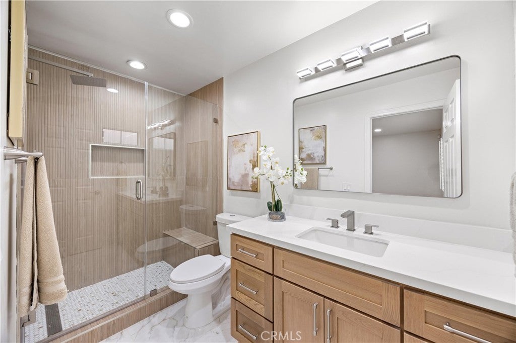 Downey, California, 90242, United States, 7 Bedrooms Bedrooms, ,6 BathroomsBathrooms,Residential,Contingent,1829948