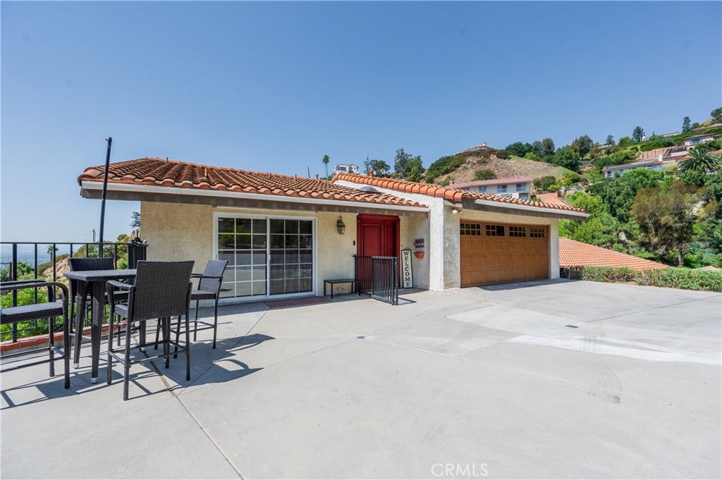 Burbank, California, 91501, United States, 5 Bedrooms Bedrooms, ,5 BathroomsBathrooms,Residential,Active,1943797