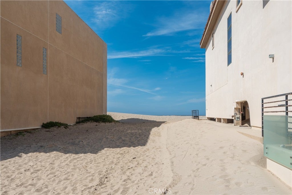 Oxnard, California, 93035, United States, 3 Bedrooms Bedrooms, ,3 BathroomsBathrooms,Residential,Active,2009405