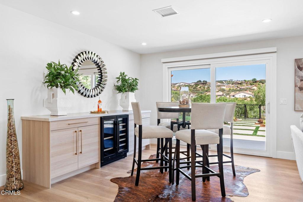 Ventura, California, 93003, United States, 4 Bedrooms Bedrooms, ,3 BathroomsBathrooms,Residential,Active,1936147