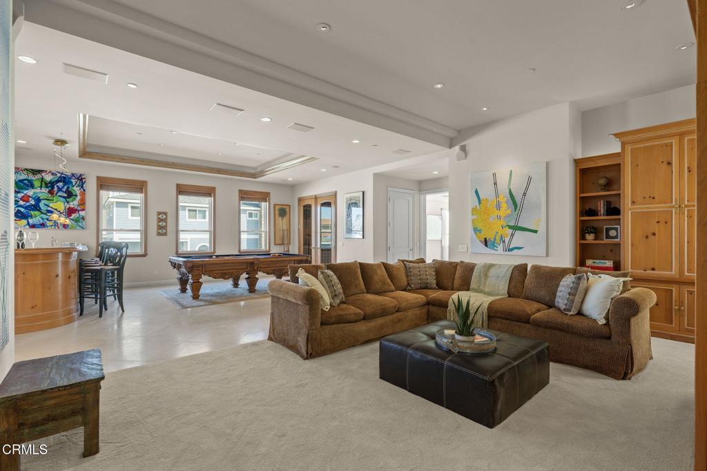 Oxnard, California, 93035, United States, 4 Bedrooms Bedrooms, ,6 BathroomsBathrooms,Residential,Active,1849510