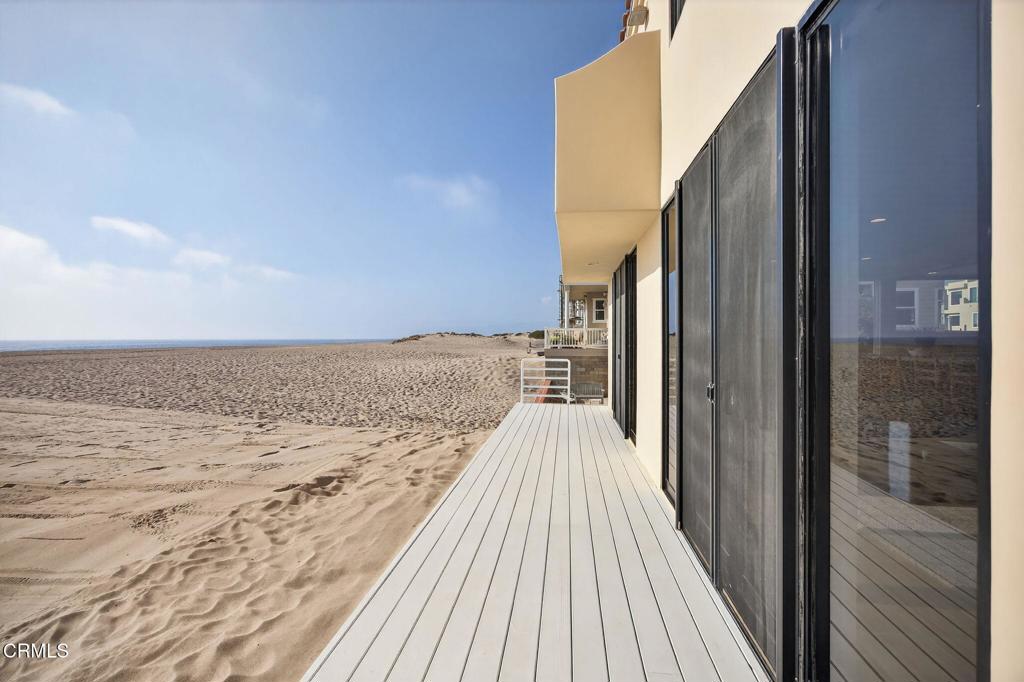 Oxnard, California, 93035, United States, 3 Bedrooms Bedrooms, ,3 BathroomsBathrooms,Residential,Active,1951816