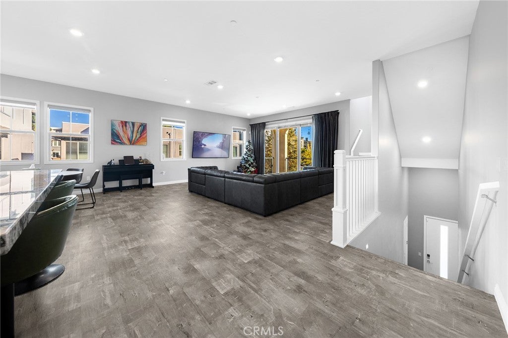 Irvine, California, 92618, United States, 3 Bedrooms Bedrooms, ,3 BathroomsBathrooms,Residential,Active,2006869