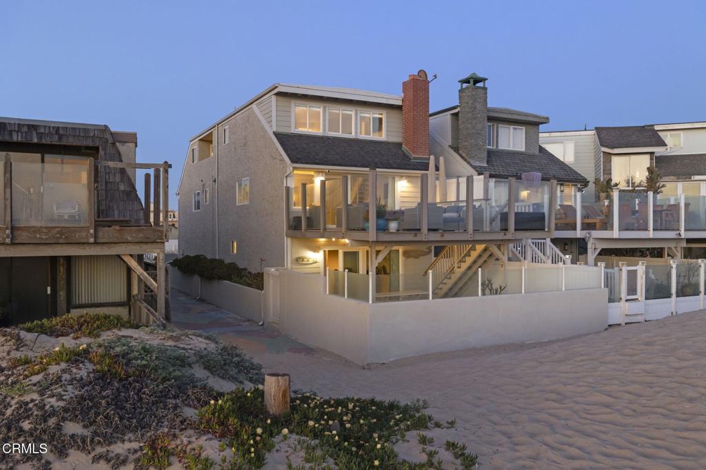 Oxnard, California, 93035, United States, 5 Bedrooms Bedrooms, ,3 BathroomsBathrooms,Residential,Active,1933720