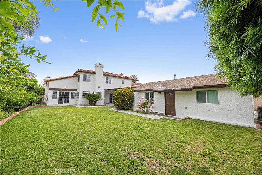 Downey, California, 90242, United States, 7 Bedrooms Bedrooms, ,6 BathroomsBathrooms,Residential,Contingent,1829948