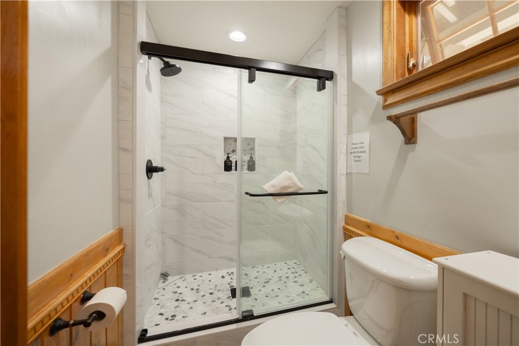Big Bear Lake, California, 92315, United States, 4 Bedrooms Bedrooms, ,3 BathroomsBathrooms,Residential,Contingent,1945531