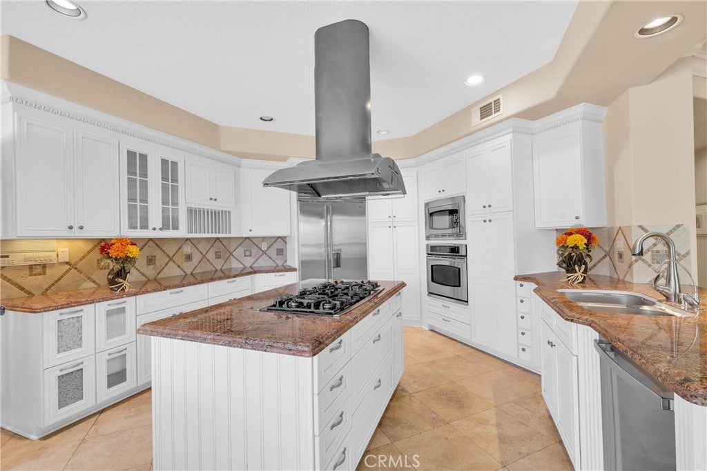 Walnut, California, 91789, United States, 5 Bedrooms Bedrooms, ,5 BathroomsBathrooms,Residential,Active,1952624