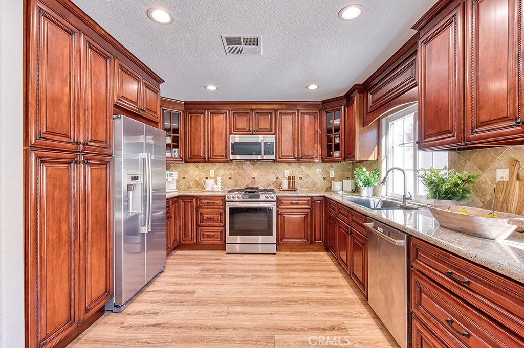 Rancho Santa Margarita, California, 92688, United States, 4 Bedrooms Bedrooms, ,3 BathroomsBathrooms,Residential,Active,2011858