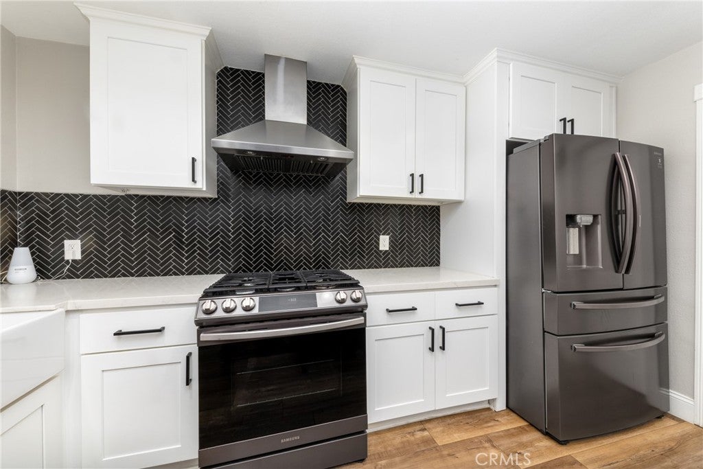 Yucaipa, California, 92399, United States, 5 Bedrooms Bedrooms, ,4 BathroomsBathrooms,Residential,Pending,1985872