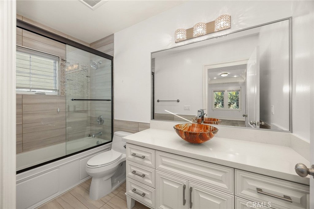 Arcadia, California, 91007, United States, 5 Bedrooms Bedrooms, ,6 BathroomsBathrooms,Residential,Active,1941105