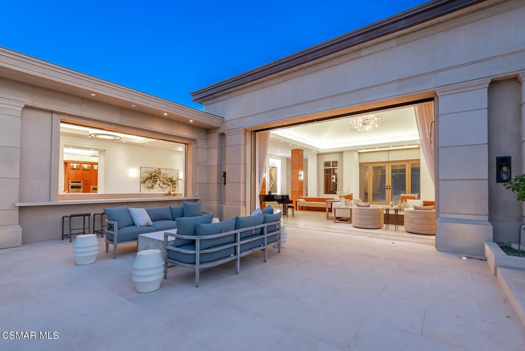 Thousand Oaks, California, 91362, United States, 6 Bedrooms Bedrooms, ,7 BathroomsBathrooms,Residential,Active,2007641