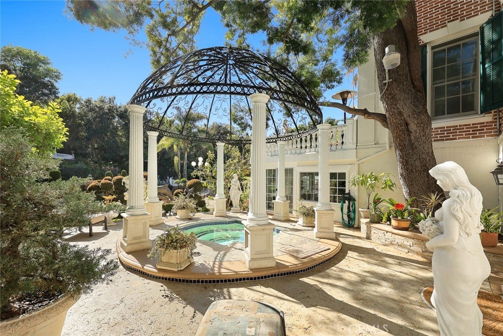 San Marino, California, 91108, United States, 6 Bedrooms Bedrooms, ,6 BathroomsBathrooms,Residential,Active,2008270