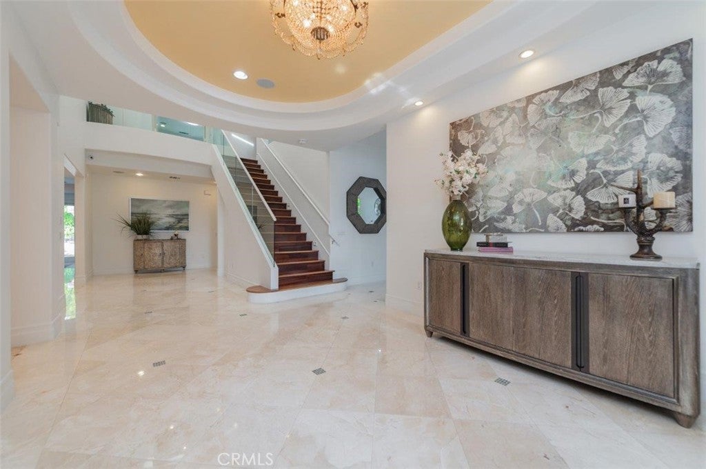 Pasadena, California, 91107, United States, 6 Bedrooms Bedrooms, ,5 BathroomsBathrooms,Residential,Active,1914920