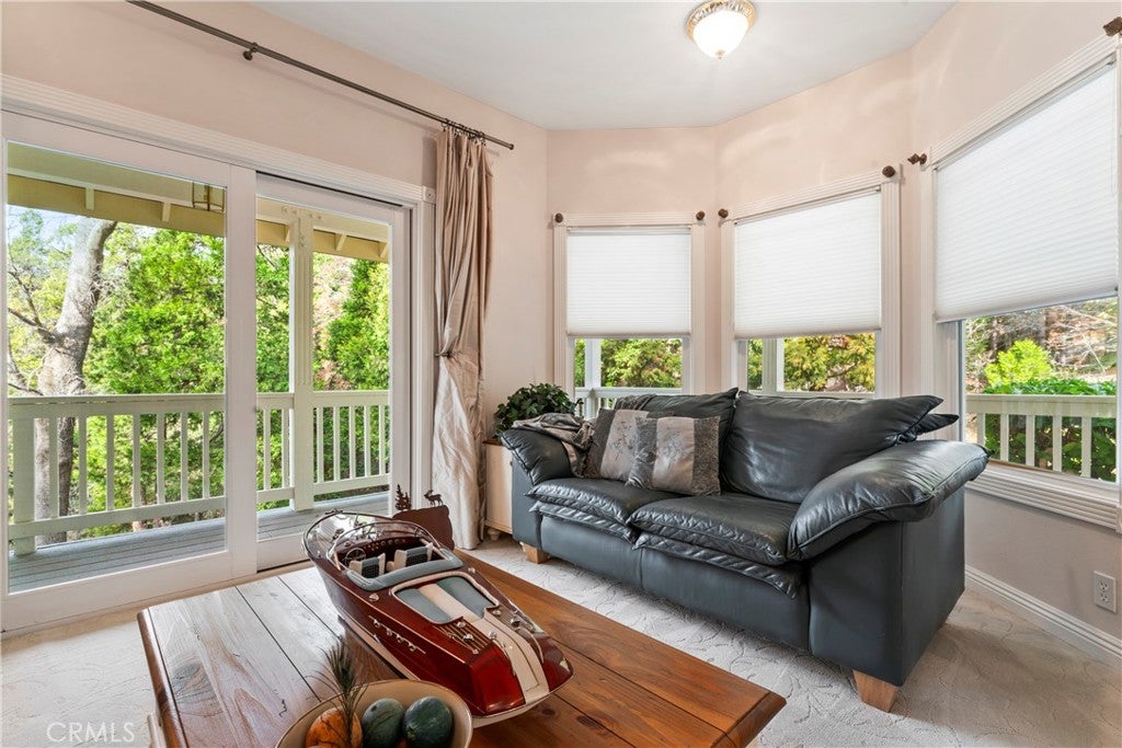 Lake Arrowhead, California, 92352, United States, 4 Bedrooms Bedrooms, ,4 BathroomsBathrooms,Residential,Active,2007295