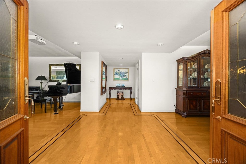 Bradbury, California, 91008, United States, 5 Bedrooms Bedrooms, ,5 BathroomsBathrooms,Residential,Active,1944055