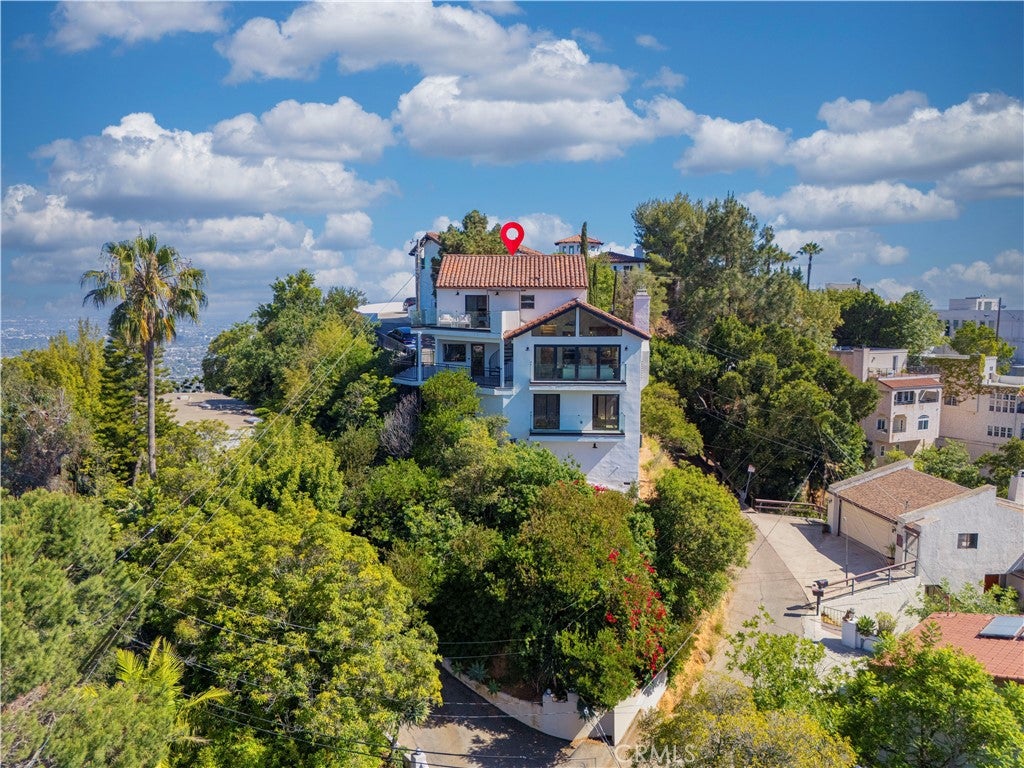 Los Angeles, California, 90046, United States, 3 Bedrooms Bedrooms, ,4 BathroomsBathrooms,Residential,Active,1862862