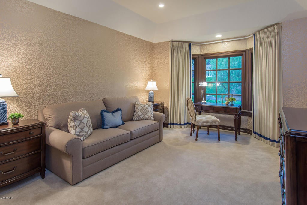 Agoura Hills, California, 91301, United States, 5 Bedrooms Bedrooms, ,5 BathroomsBathrooms,Residential,Active,2012898