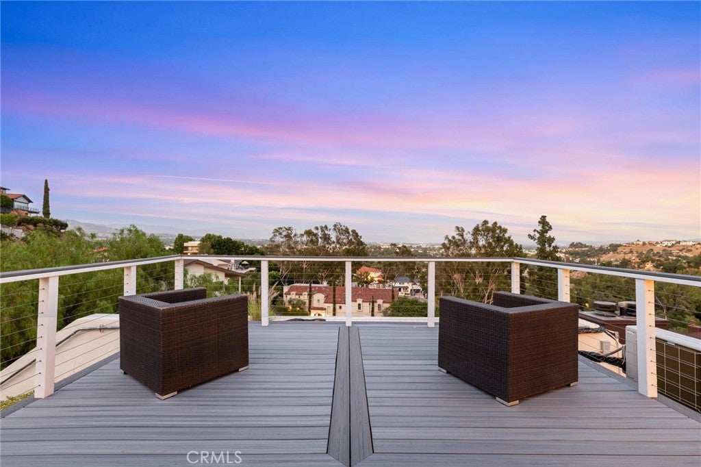 Chatsworth, California, 91311, United States, 4 Bedrooms Bedrooms, ,4 BathroomsBathrooms,Residential,Active,2011421