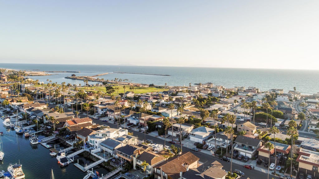 Ventura, California, 93001, United States, 3 Bedrooms Bedrooms, ,3 BathroomsBathrooms,Residential,Contingent,1944076