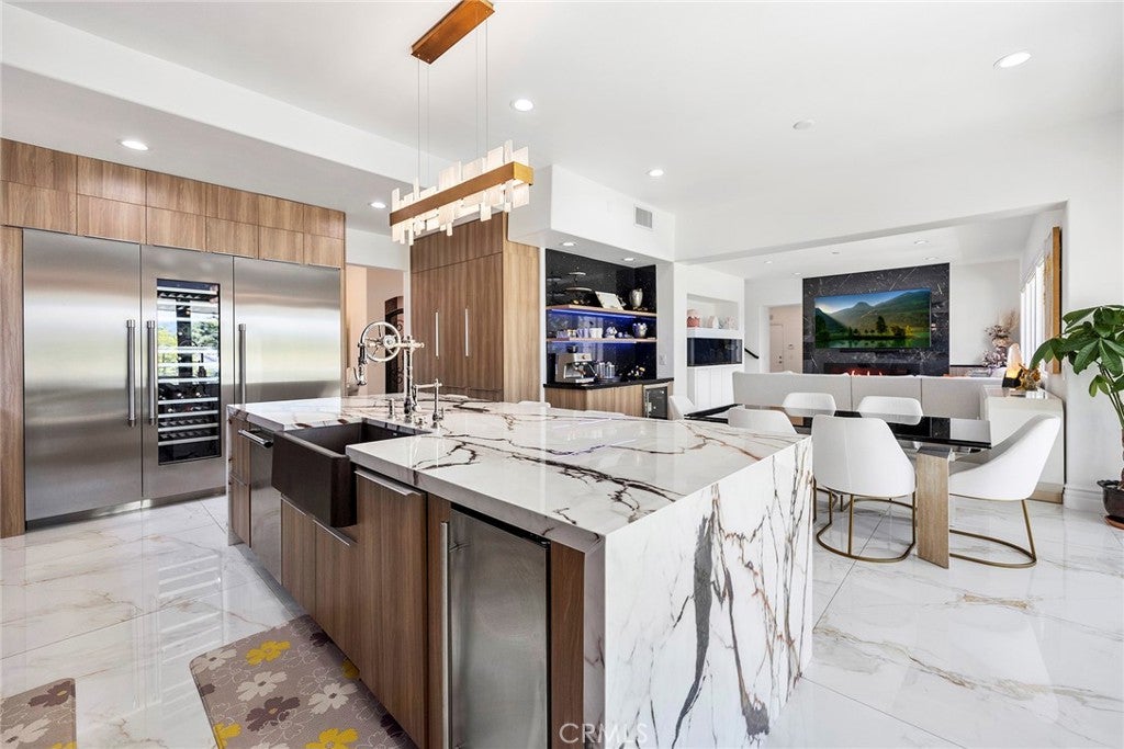 Rowland Heights, California, 91748, United States, 5 Bedrooms Bedrooms, ,6 BathroomsBathrooms,Residential,Pending,1986868