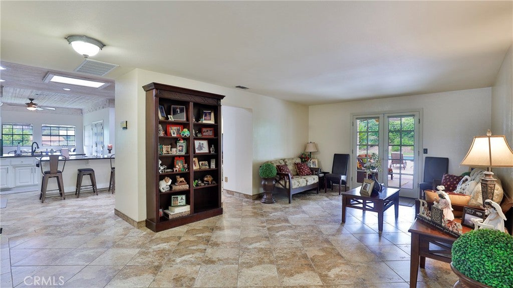 Redlands, California, 92373, United States, 5 Bedrooms Bedrooms, ,4 BathroomsBathrooms,Residential,Active,1985883