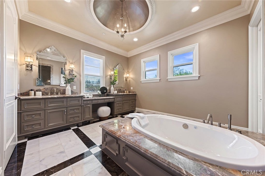 Arcadia, California, 91006, United States, 4 Bedrooms Bedrooms, ,5 BathroomsBathrooms,Residential,Active,2014620