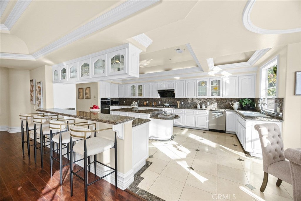 Arcadia, California, 91007, United States, 7 Bedrooms Bedrooms, ,7 BathroomsBathrooms,Residential,Active,2007296