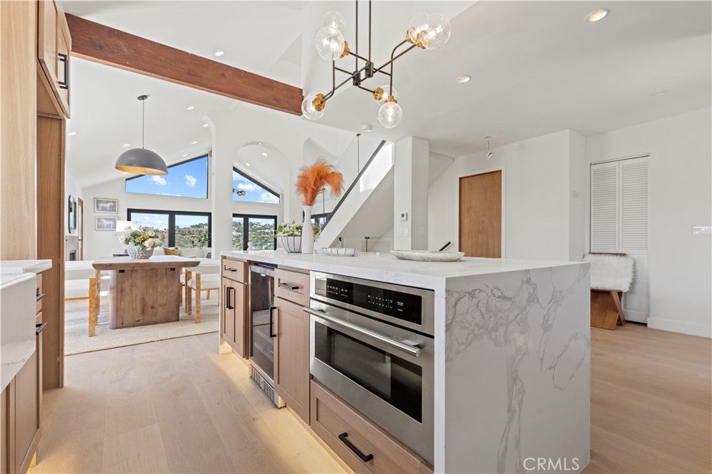 Los Angeles, California, 90046, United States, 3 Bedrooms Bedrooms, ,4 BathroomsBathrooms,Residential,Active,1862862