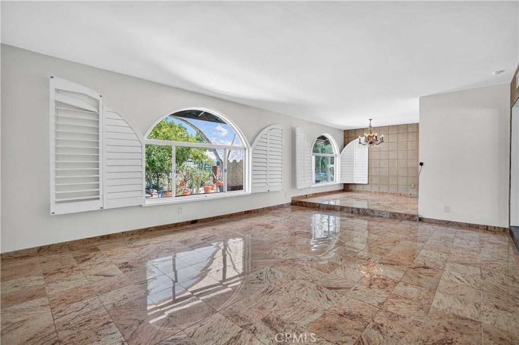 Granada Hills, California, 91344, United States, 5 Bedrooms Bedrooms, ,4 BathroomsBathrooms,Residential,Active,1929698