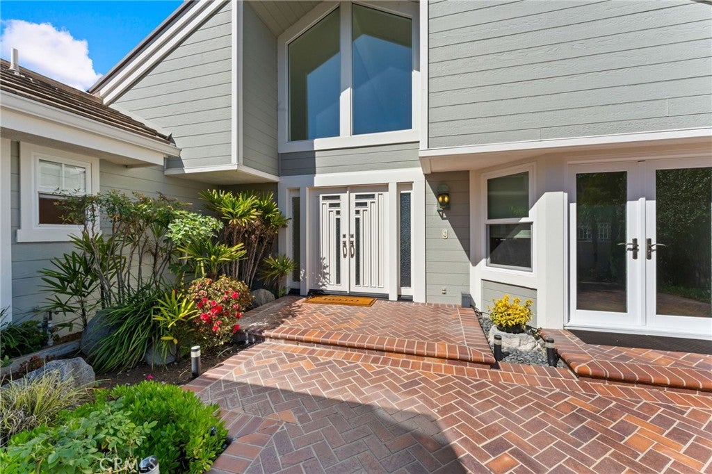 Irvine, California, 92603, United States, 4 Bedrooms Bedrooms, ,4 BathroomsBathrooms,Residential,Active,1986909