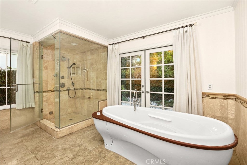 Arcadia, California, 91006, United States, 5 Bedrooms Bedrooms, ,6 BathroomsBathrooms,Residential,Active,1907985