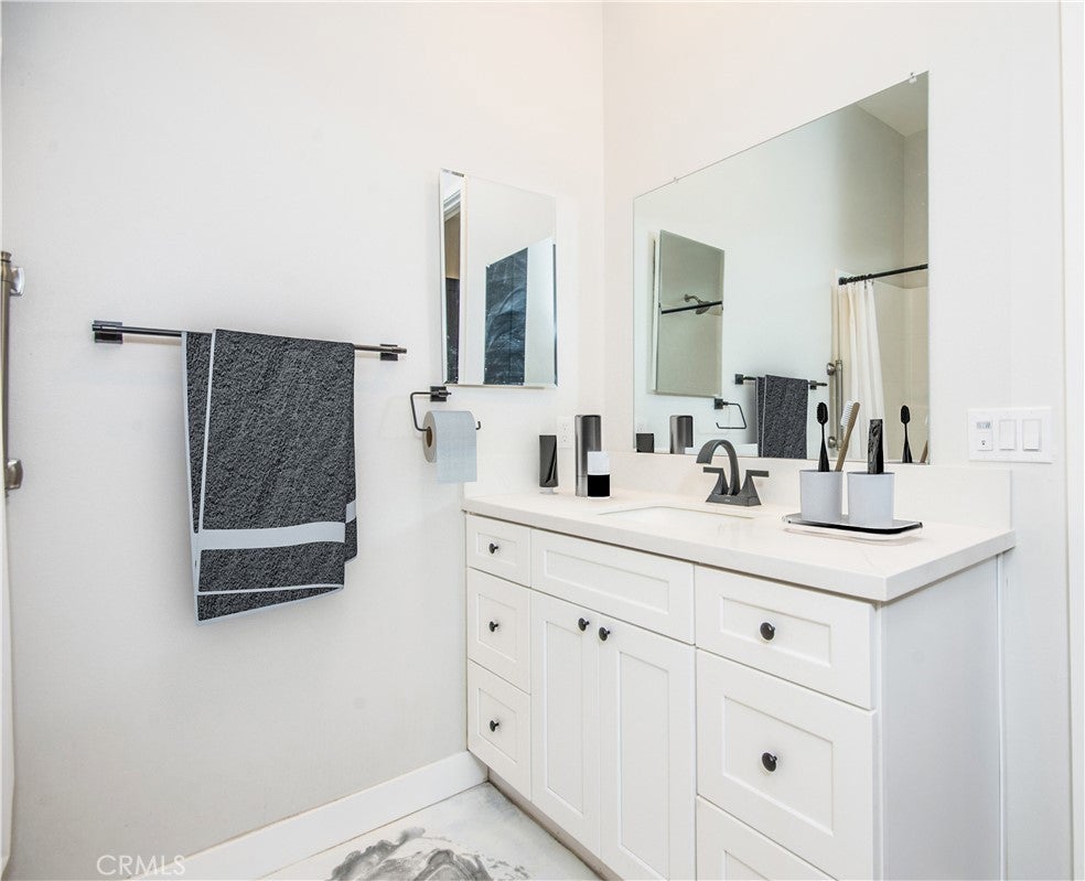 Corona, California, 92881, United States, 8 Bedrooms Bedrooms, ,9 BathroomsBathrooms,Residential,Active,1902941