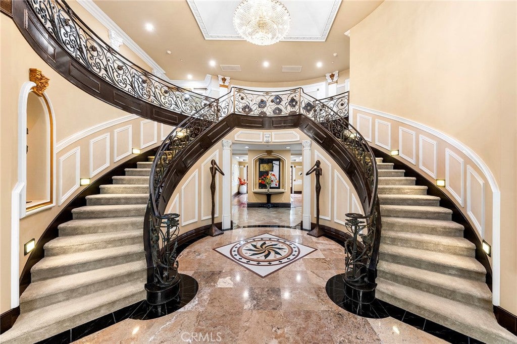 Arcadia, California, 91006, United States, 7 Bedrooms Bedrooms, ,9 BathroomsBathrooms,Residential,Active,1919404