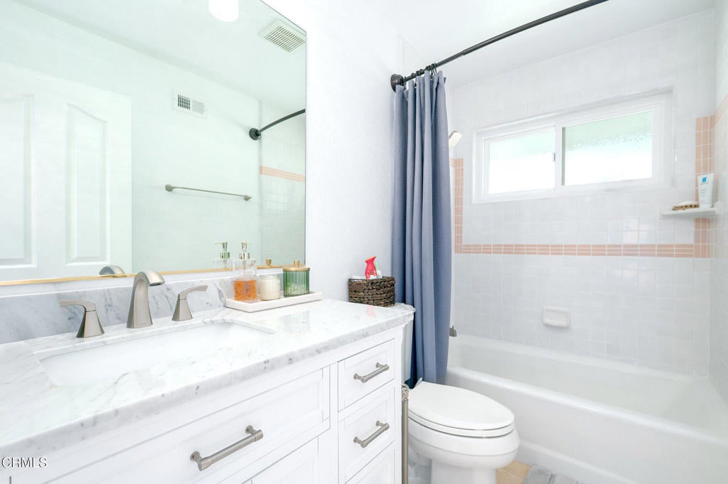 Camarillo, California, 93012, United States, 6 Bedrooms Bedrooms, ,4 BathroomsBathrooms,Residential,Active,1952615