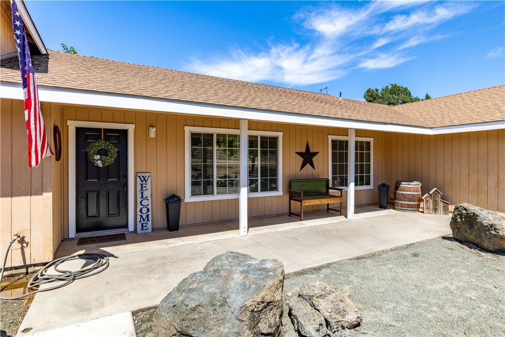 Paso Robles, California, 93446, United States, 7 Bedrooms Bedrooms, ,4 BathroomsBathrooms,Residential,Active,1904141