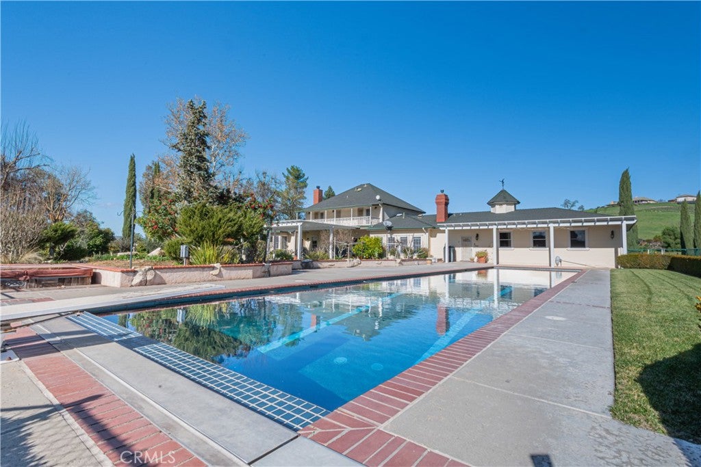 Paso Robles, California, 93446, United States, 4 Bedrooms Bedrooms, ,5 BathroomsBathrooms,Residential,Active,2016421