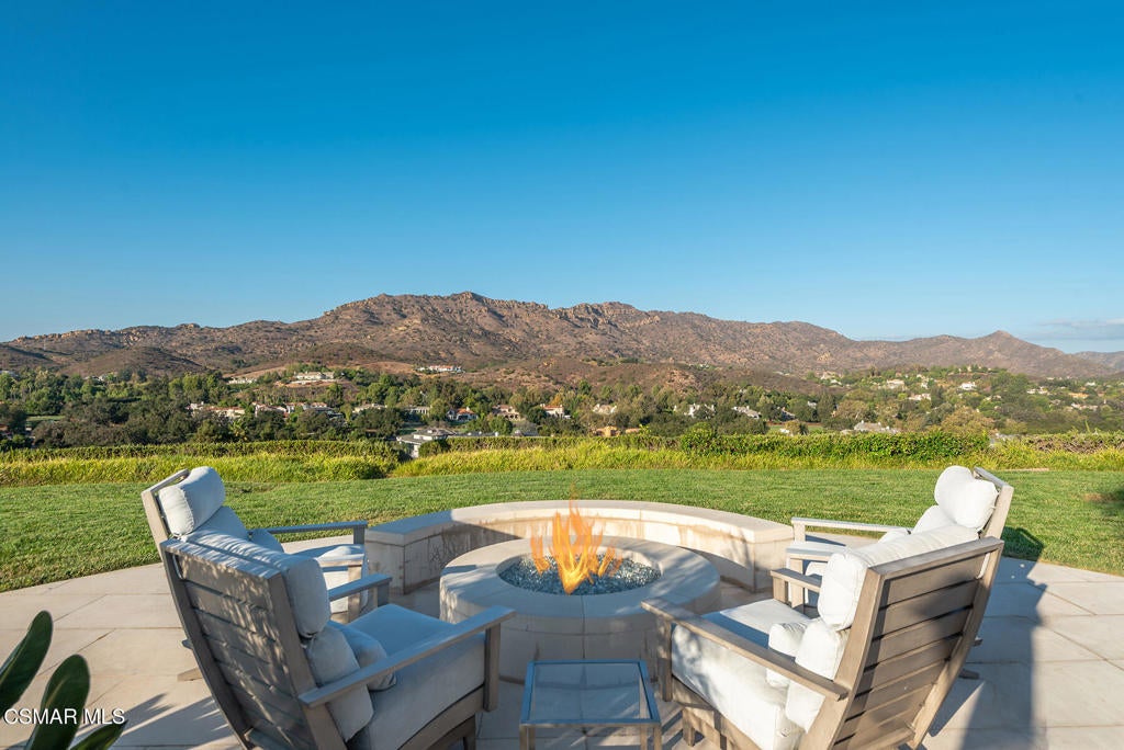 Thousand Oaks, California, 91362, United States, 6 Bedrooms Bedrooms, ,7 BathroomsBathrooms,Residential,Active,2007641