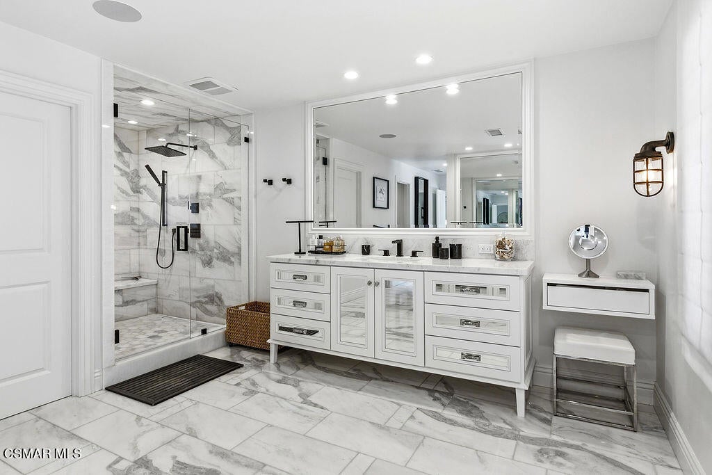 Westlake Village, California, 91362, United States, 6 Bedrooms Bedrooms, ,6 BathroomsBathrooms,Residential,Active,2031759