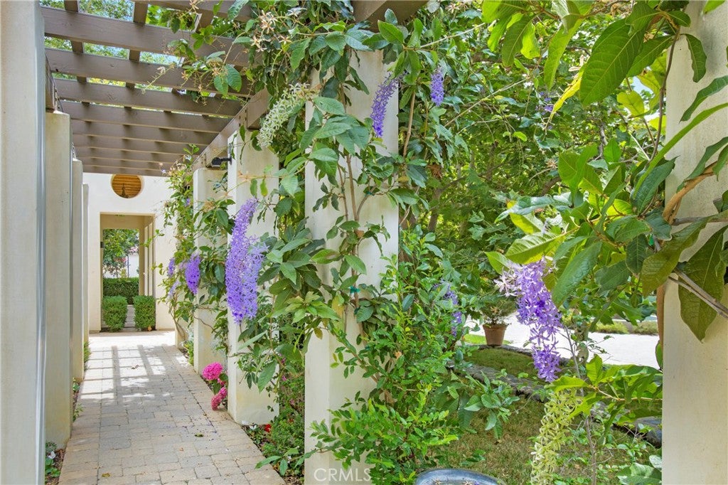 Silverado, California, 92676, United States, 6 Bedrooms Bedrooms, ,9 BathroomsBathrooms,Residential,Active,1926709